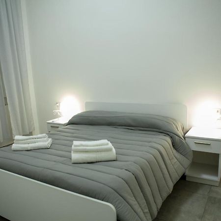 Na' Stanza In Piazza Apartment Naples Exterior photo