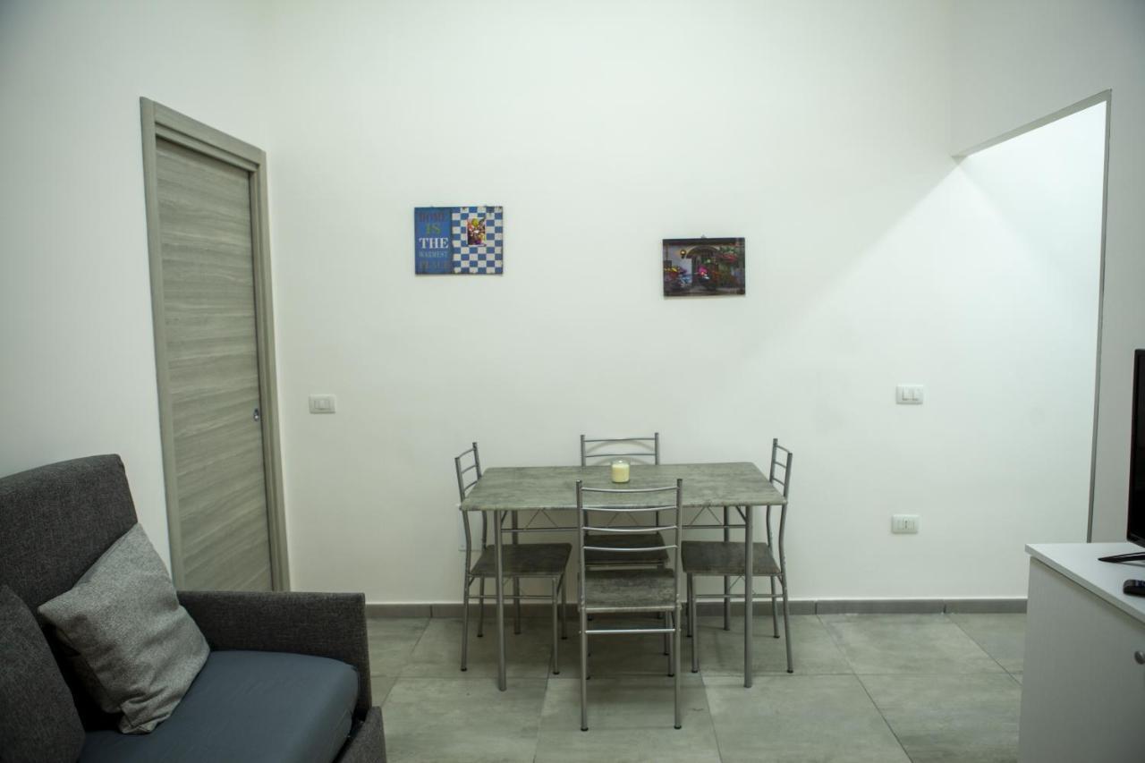 Na' Stanza In Piazza Apartment Naples Exterior photo