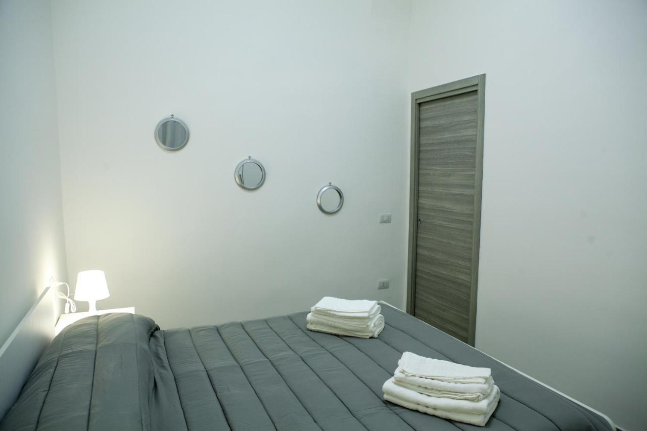 Na' Stanza In Piazza Apartment Naples Exterior photo