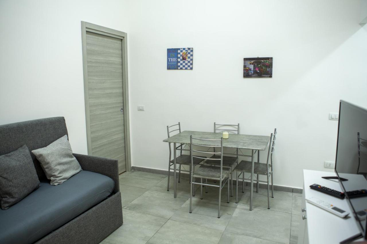 Na' Stanza In Piazza Apartment Naples Exterior photo